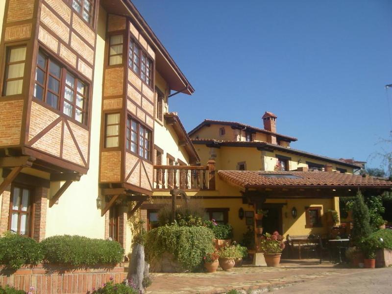 La Solana Montanesa Hotell Comillas Exteriör bild
